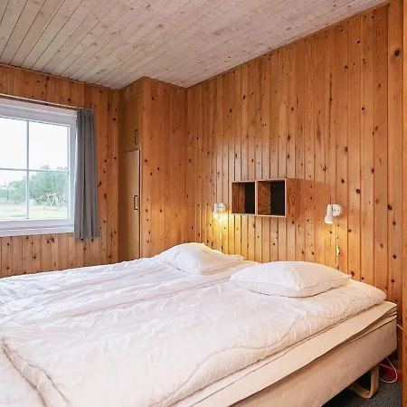 Three-bedroom Holiday In 79 בית נופש *
